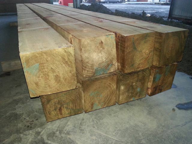 200x200 H5 Rough Sawn SG8